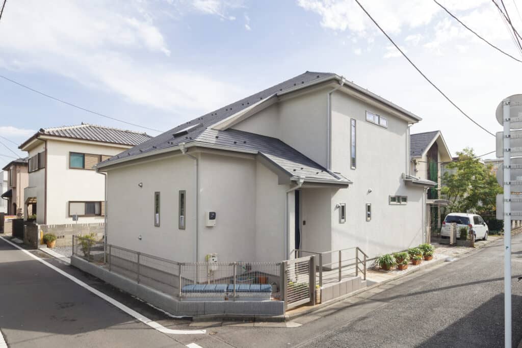 【東村山市 施工事例】国産無垢材・シラス壁・地中熱利用空調で家族にも地球にも優しい暮らし