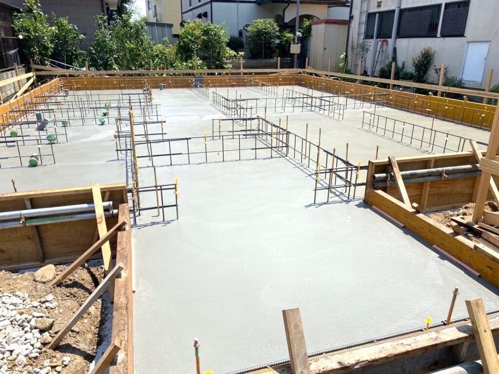 東京十二木の家  基礎耐圧版コンクリート打設