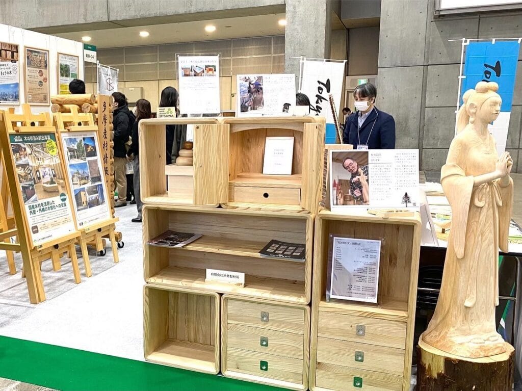 東京ビッグサイトにて開催された【WOODコレクション（モクコレ）2023】の「多摩産材の住まいづくり」のコーナーに当社の家づくりが紹介されました。