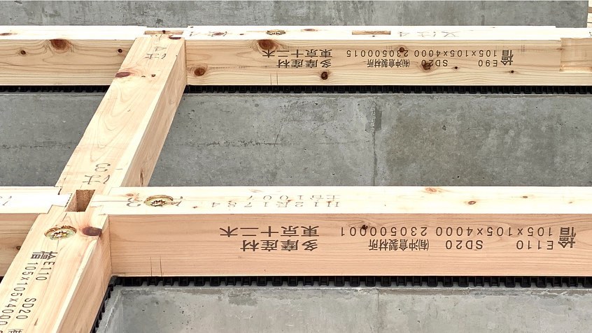 東京十二木の家　日野市Ｏ様邸　土台敷・床断熱材充填